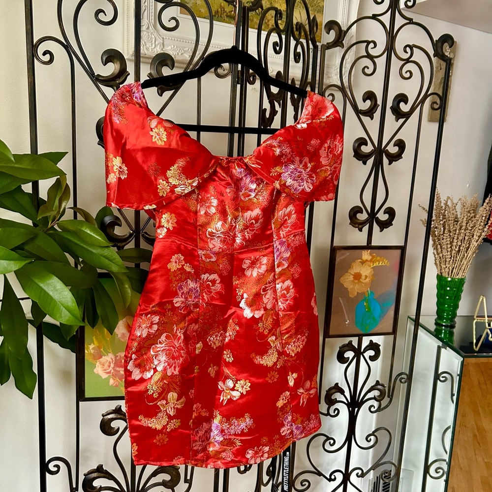 PrettyLittleThing Red Floral Dress